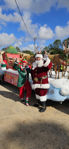 Gallery photo 8 of Santa Jason