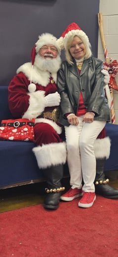 Gallery photo 10 of Santa Jason
