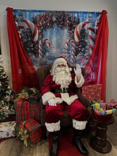 Gallery photo 1 of Santa James C