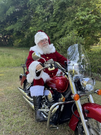 Gallery photo 6 of Santa Jed Mooney