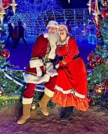 Gallery photo 1 of Santa Jeff n Mrs Claus