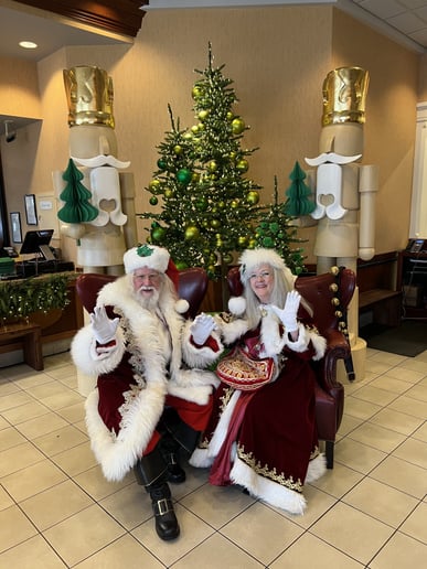 Gallery photo 4 of Santa Jeffrey