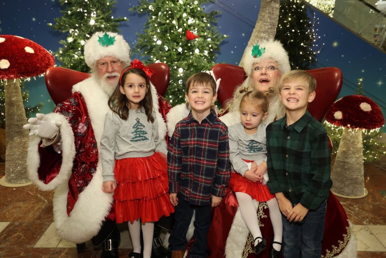 Gallery photo 11 of Santa Jeffrey