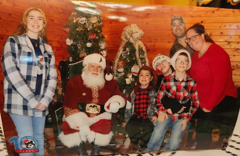 Gallery photo 9 of Santa Jerry