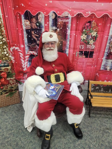 Gallery photo 13 of Santa Jim of Virginia Santa Claus
