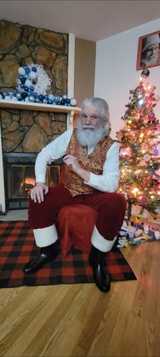 Gallery photo 3 of Santa Jimmie