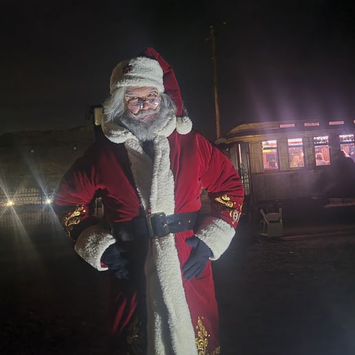 Gallery photo 4 of Santa Jimmie