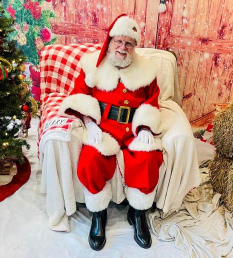 Gallery photo 8 of Santa Jimmy