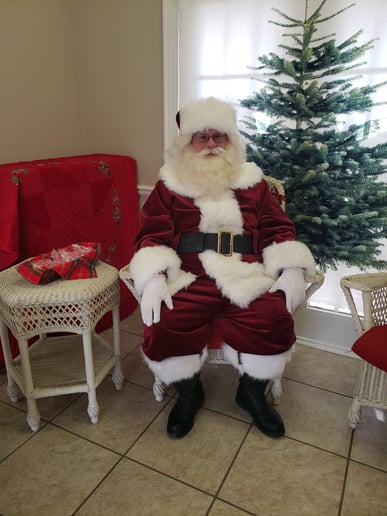 Gallery photo 4 of Santa Joe