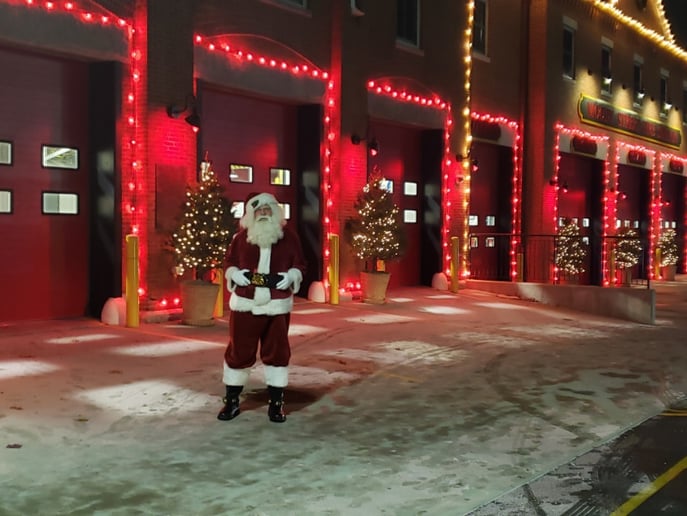 Gallery photo 11 of North Pole Santa John