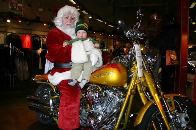Gallery photo 4 of Santa John, the San Jose Santa