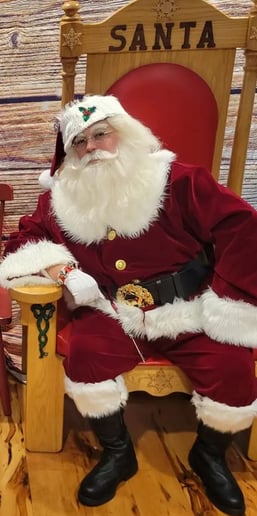 Gallery photo 1 of Santa Jonathan
