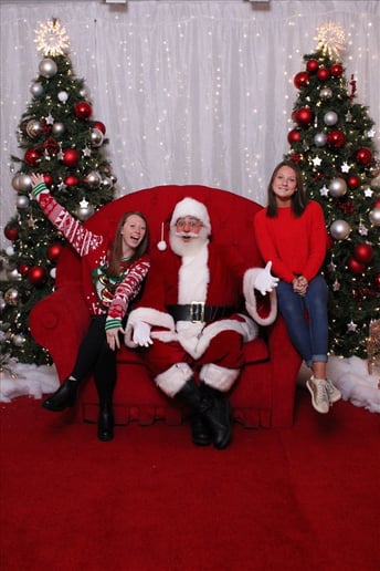 Gallery photo 3 of Santa Jonathan