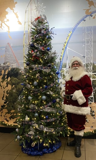 Gallery photo 5 of Santa Jonathan