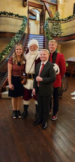 Gallery photo 9 of Santa Josh