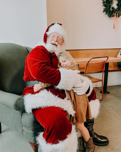 Gallery photo 3 of Santa JT