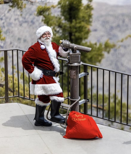 Gallery photo 1 of Santa JT