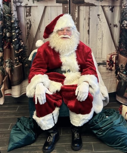 Gallery photo 1 of Santa K