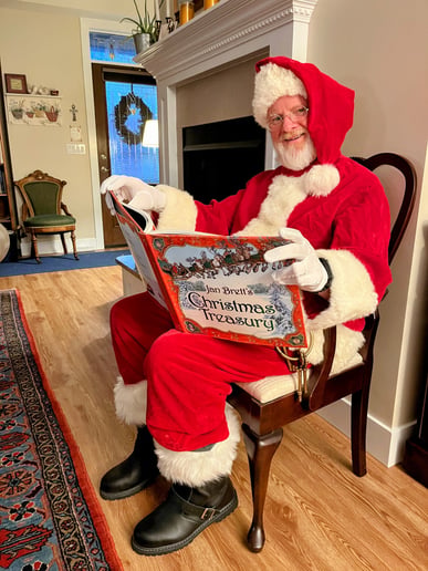 Gallery photo 2 of Santa Karl and Mrs. Claus