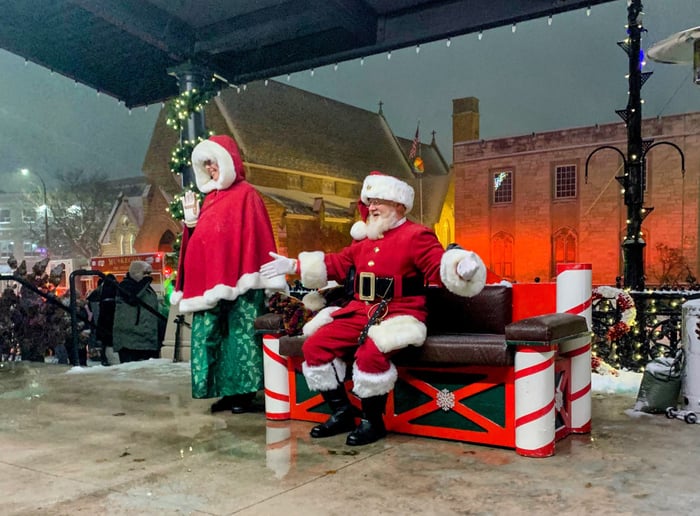 Gallery photo 11 of Santa Karl and Mrs. Claus