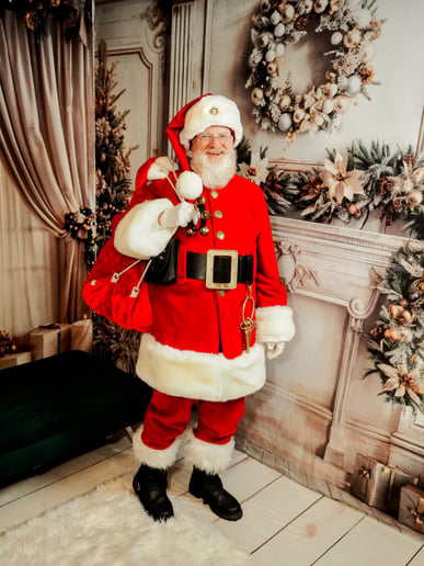 Gallery photo 12 of Santa Karl and Mrs. Claus