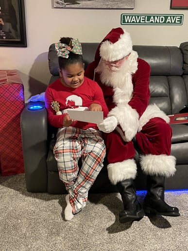 Gallery photo 7 of Santa Karl