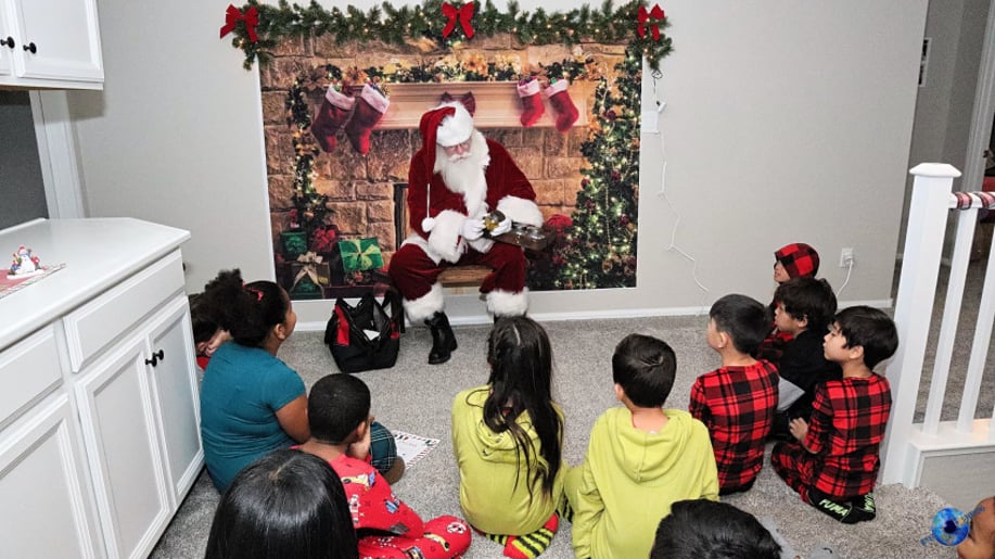 Gallery photo 9 of Santa Karl