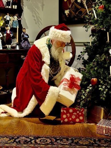 Gallery photo 2 of Santa Keith