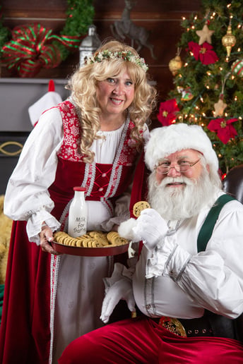 Gallery photo 9 of Santa Kelly & Mrs. Claus