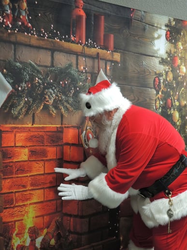 Gallery photo 7 of Santa Ken
