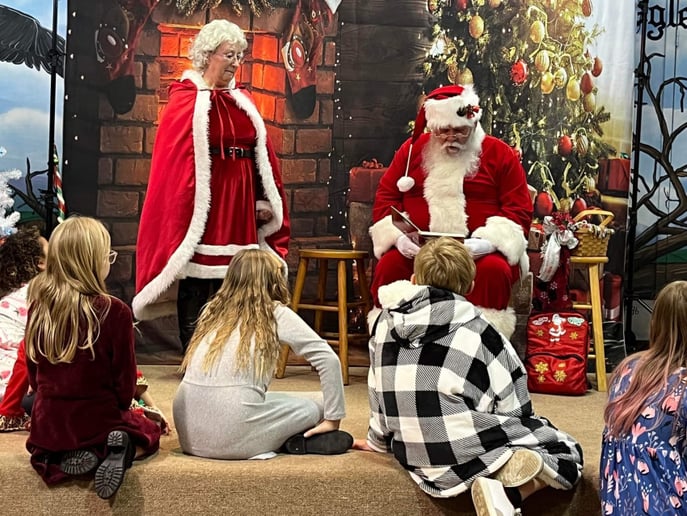 Gallery photo 4 of Santa Ken