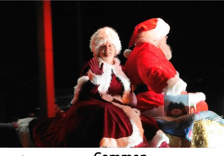Gallery photo 4 of Santa Ken