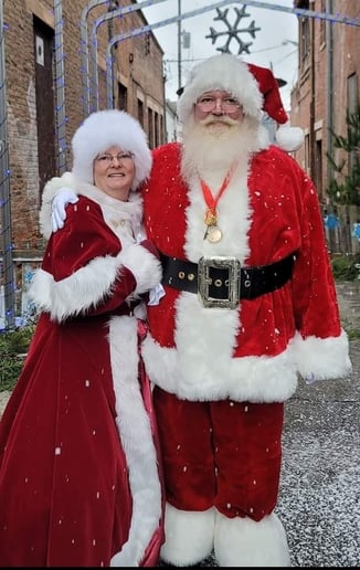 Gallery photo 8 of Santa Ken