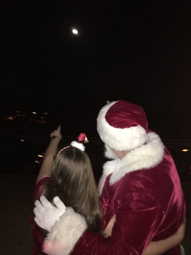 Gallery photo 6 of Santa Kennison