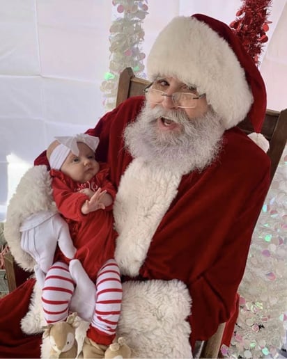 Gallery photo 2 of Santa Kenny