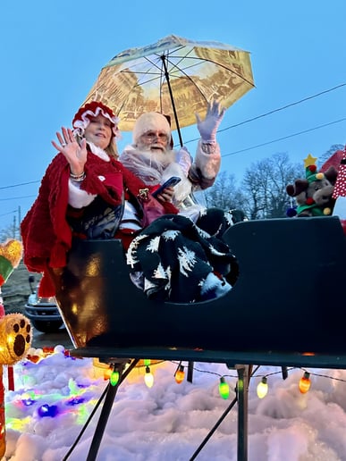 Gallery photo 5 of Santa Kenny