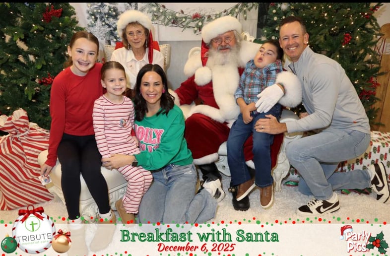 Gallery photo 34 of Santa Kevan and Mrs Claus