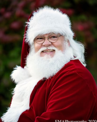 Gallery photo 9 of Santa Kevin-A real bearded Claus
