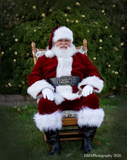 Gallery photo 10 of Santa Kevin-A real bearded Claus