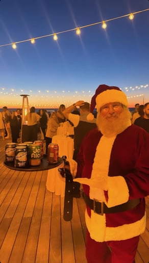 Gallery photo 7 of Santa Knott