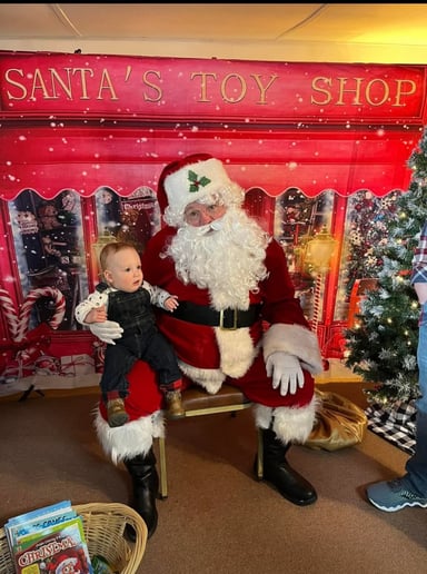 Gallery photo 2 of Yinzer Claus