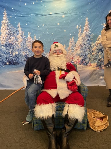 Gallery photo 7 of Yinzer Claus
