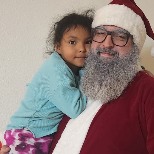 Gallery photo 4 of Santa Kris
