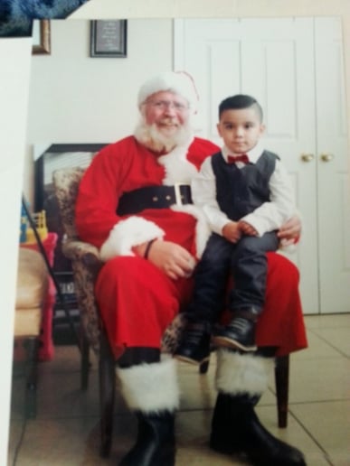 Gallery photo 8 of Santa Kyle Lovett