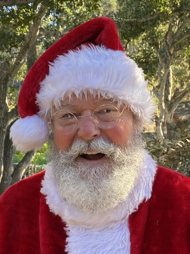 Gallery photo 3 of Santa Lee