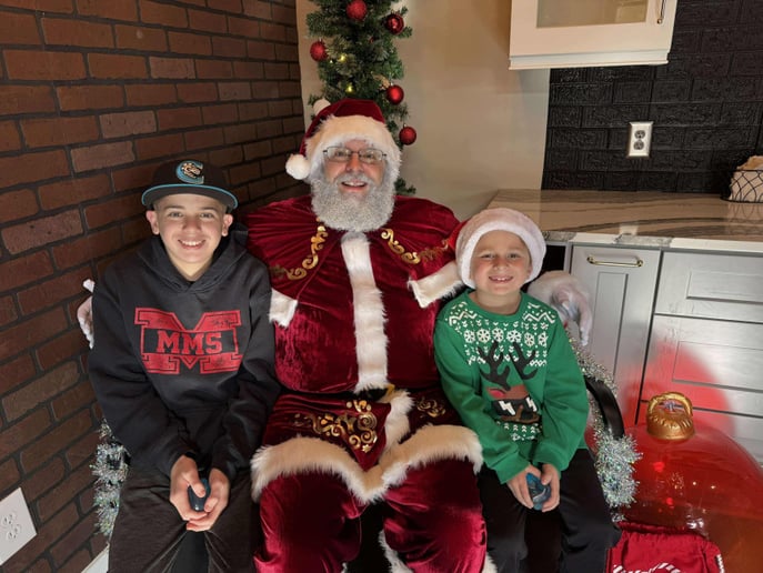 Gallery photo 7 of Santa Lee