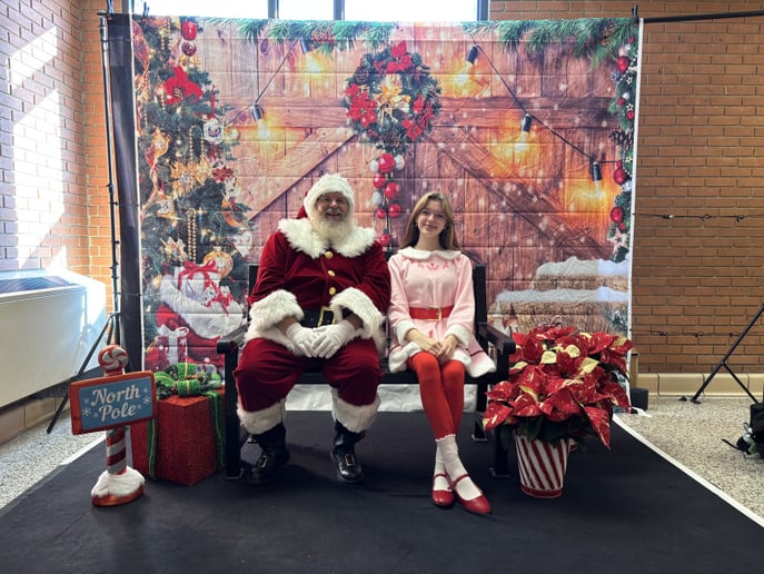 Gallery photo 14 of Santa Lee