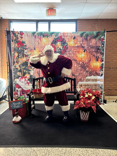 Gallery photo 16 of Santa Lee