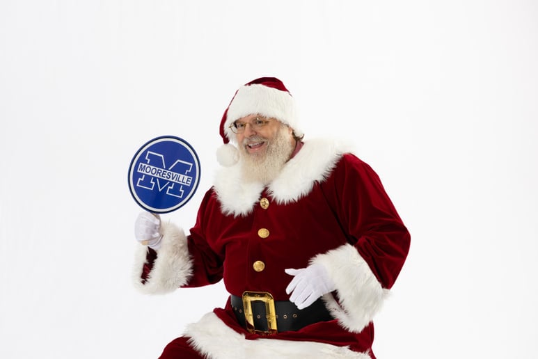 Gallery photo 20 of Santa Lee