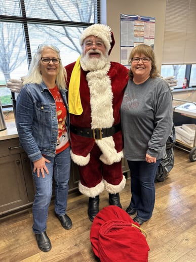Gallery photo 2 of Santa Lonnie